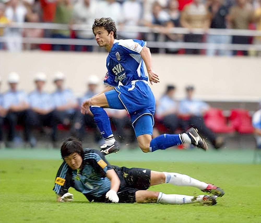 大连实德主场负于北京人和，战绩滑落的简单介绍