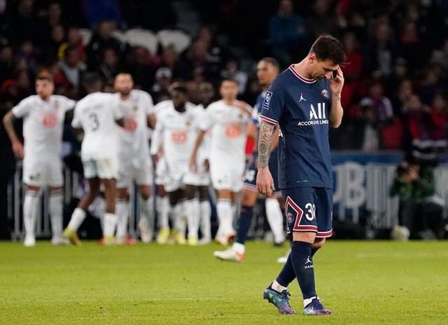 关于里尔逆转胜利，客场力克对手继续领先的信息