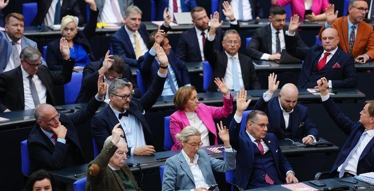 德国深陷困境，晋级之路漫漫长远的简单介绍